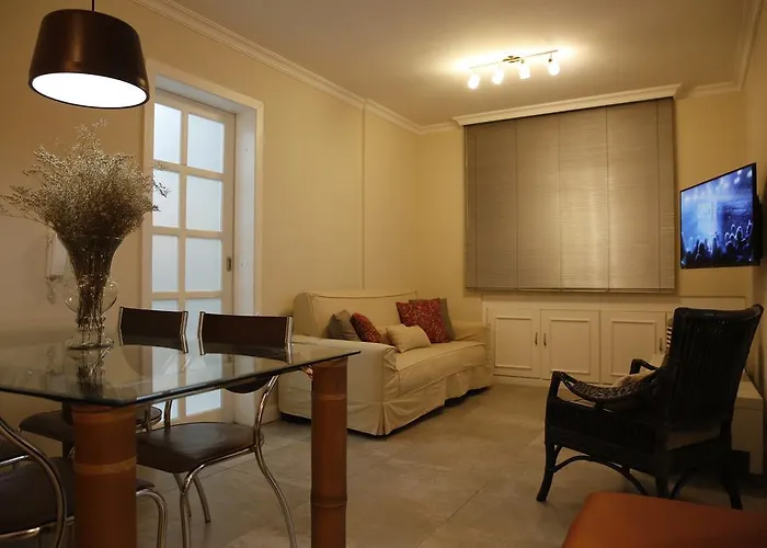 central, novo e com garagem em
